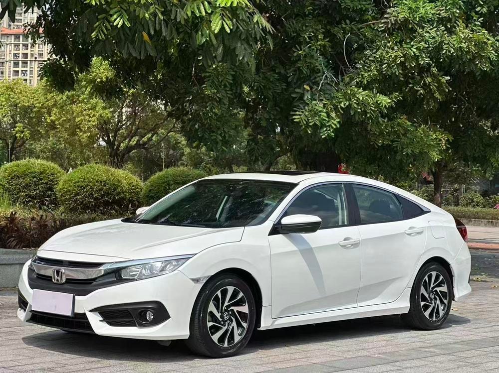 Honda Civic 2016 — фото автомобиля