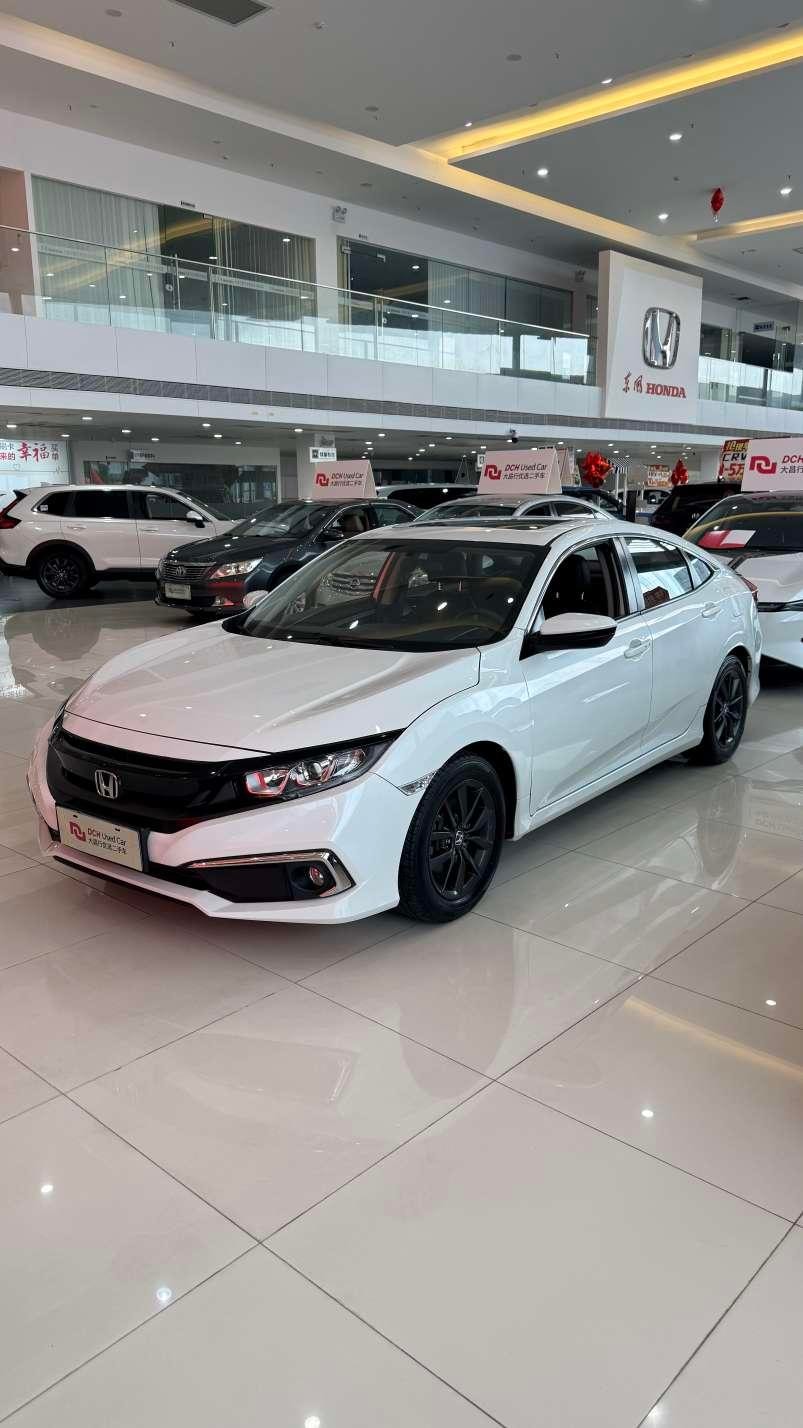 Honda Civic 2019 — фото автомобиля