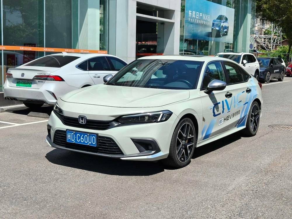 Honda Civic 2022 — фото автомобиля 1