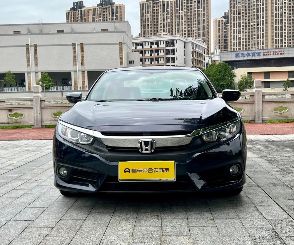 Honda Civic 2016 — фото автомобиля