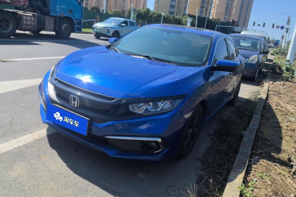 Honda Civic 2019 — фото автомобиля