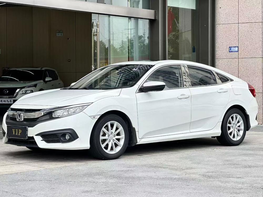 Honda Civic 2016 — фото автомобиля