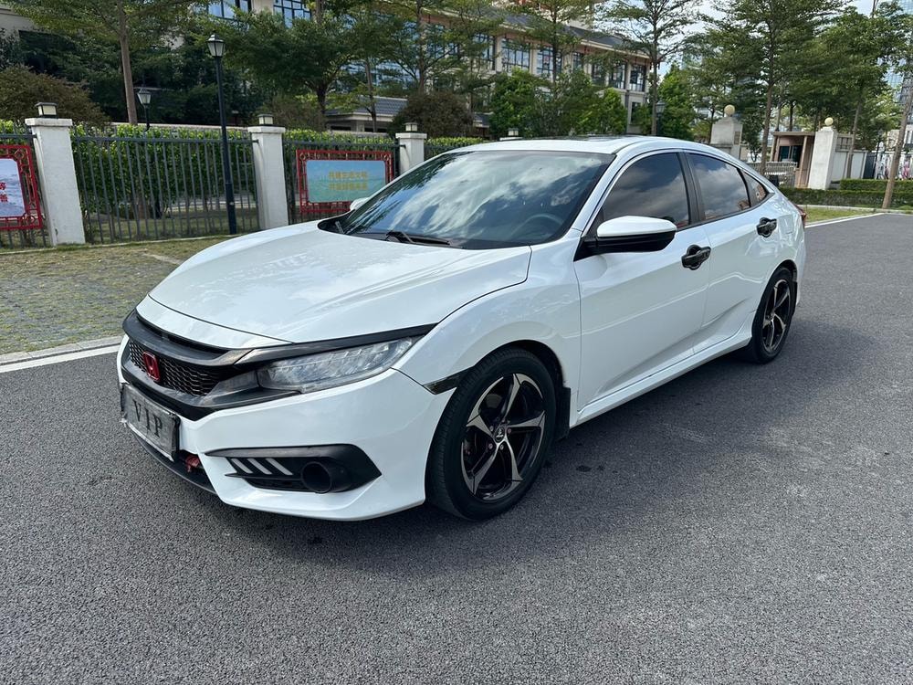 Honda Civic 2016 — фото автомобиля 1
