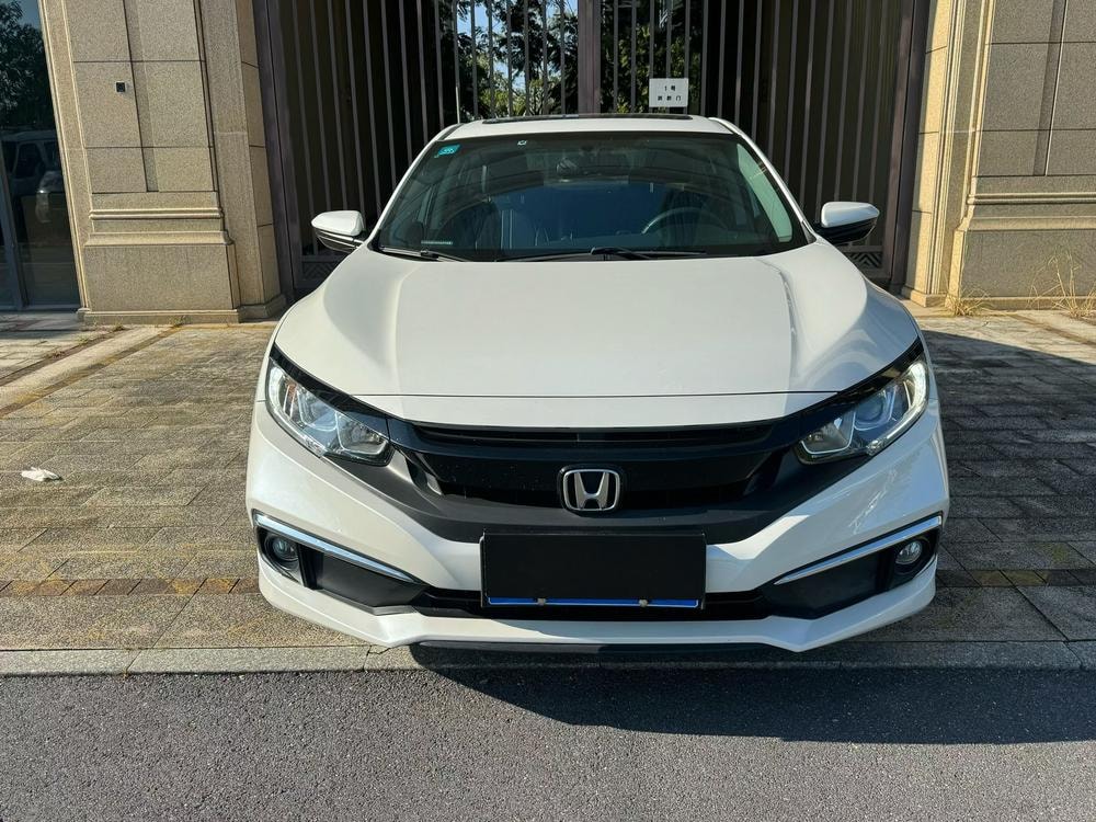 Honda Civic 2019 — фото автомобиля 1