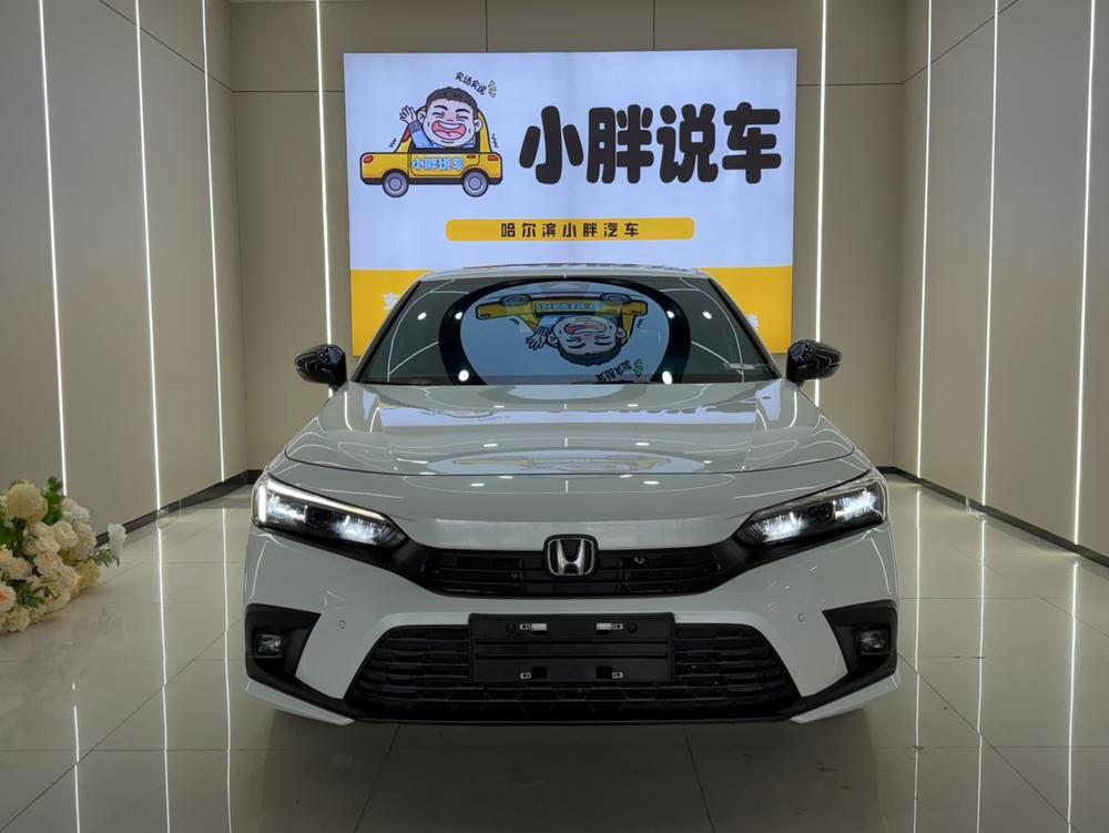 Honda Civic 2022 — фото автомобиля 1