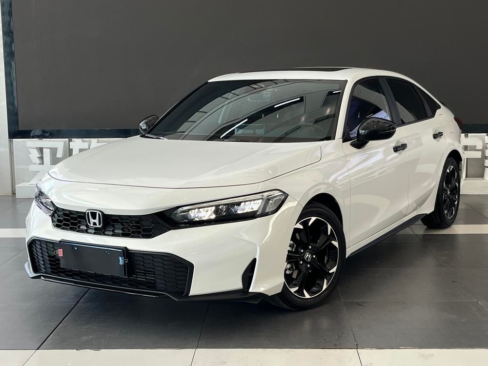 Honda Civic 2025 — фото автомобиля 1