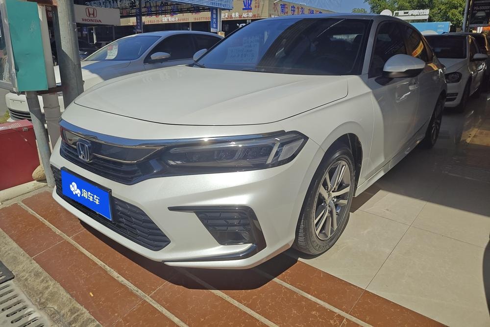 Honda Civic 2022 — фото автомобиля 1