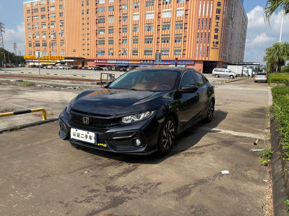 Honda Civic 2016 — фото автомобиля 1