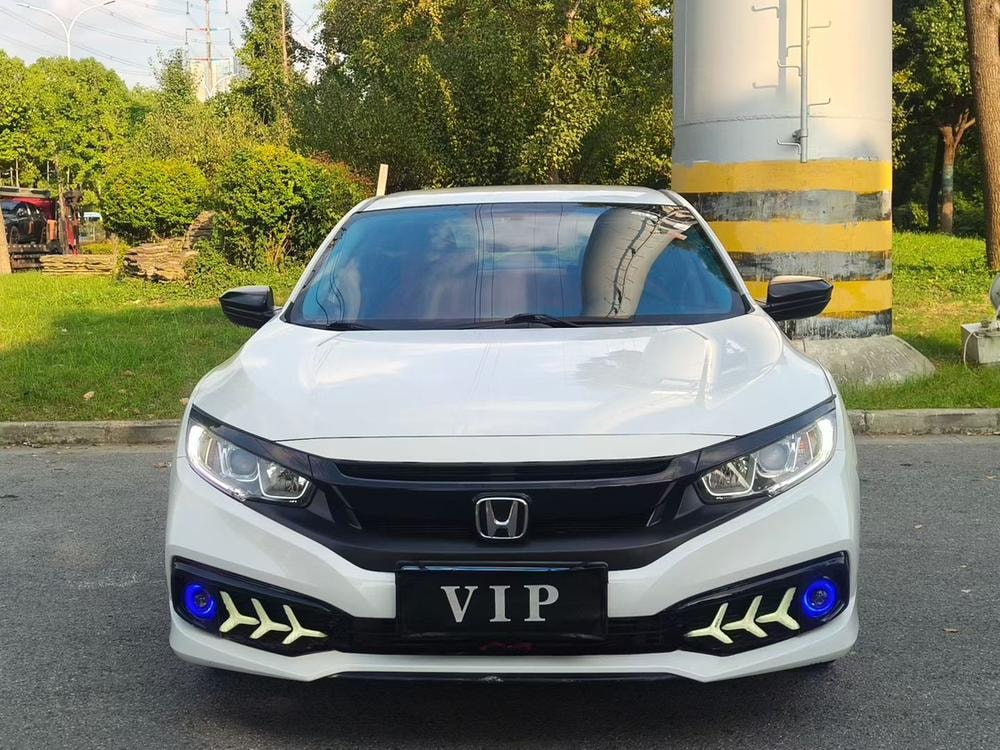 Honda Civic 2019 — фото автомобиля 1