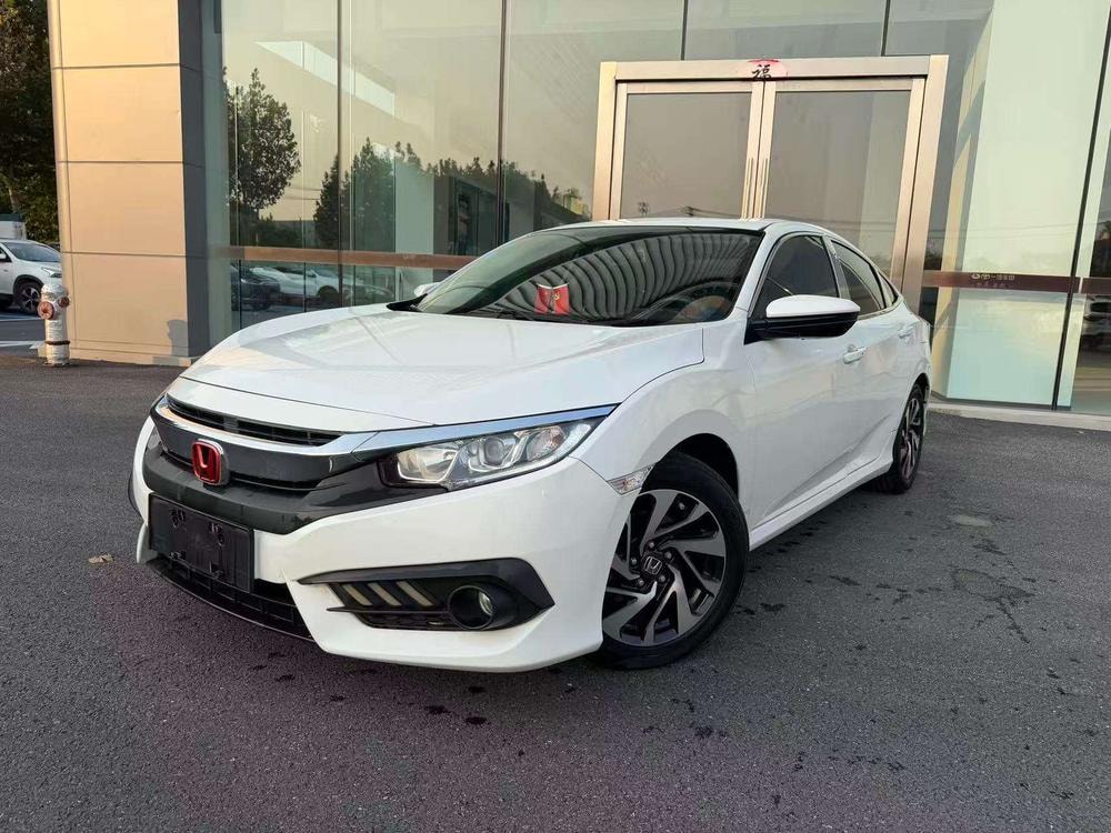 Honda Civic 2016 — фото автомобиля 1