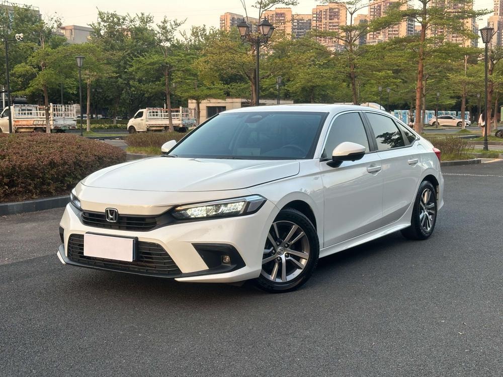Honda Civic 2023 — фото автомобиля 1