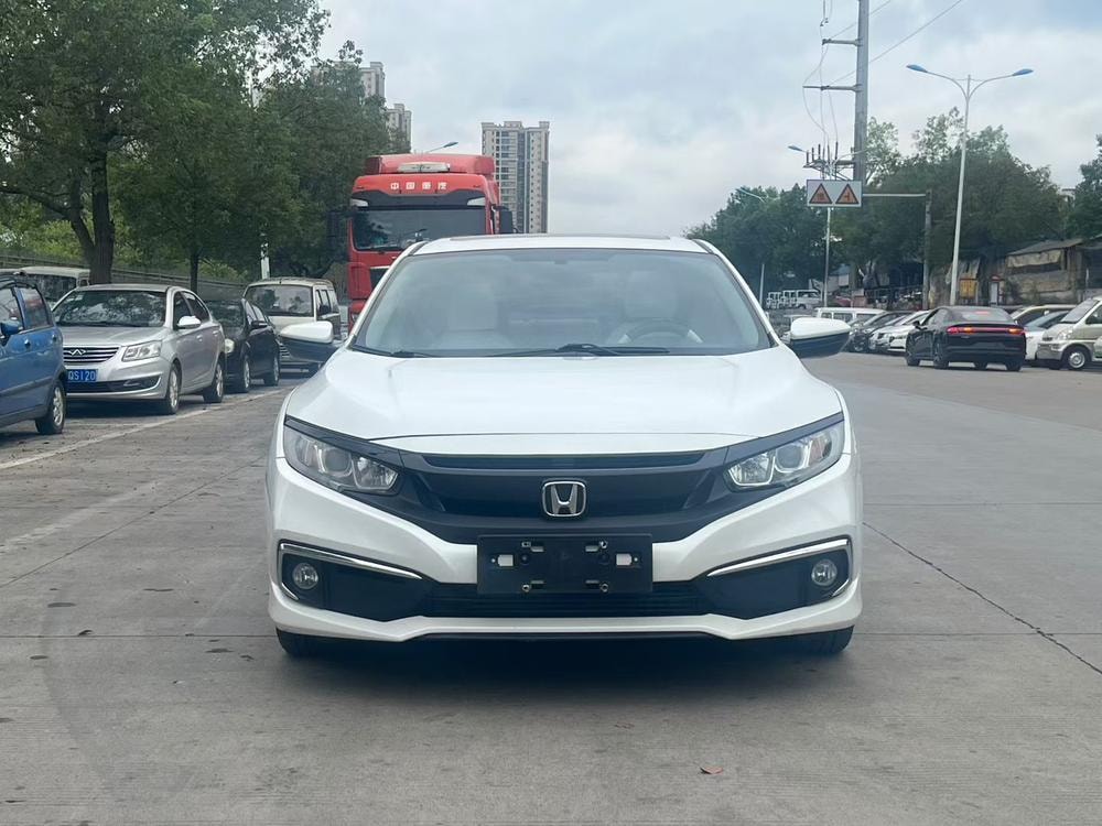 Honda Civic 2019 — фото автомобиля 1