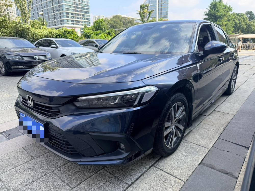 Honda Civic 2023 — фото автомобиля 1
