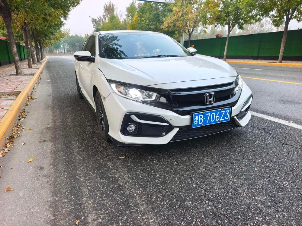 Honda Civic 2020 — фото автомобиля 1