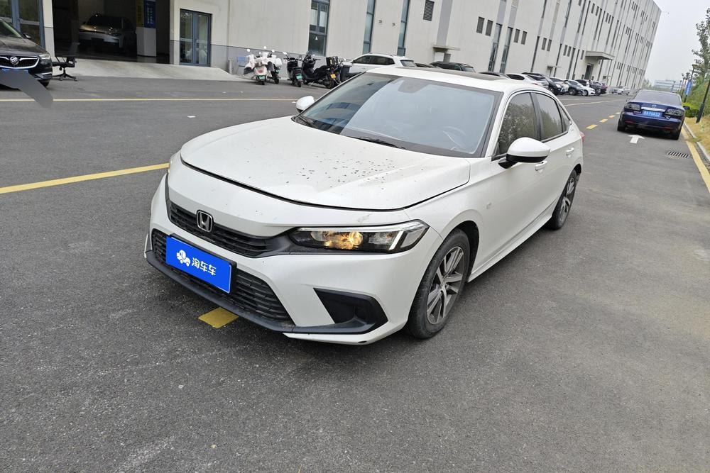 Honda Civic 2022 — фото автомобиля 1