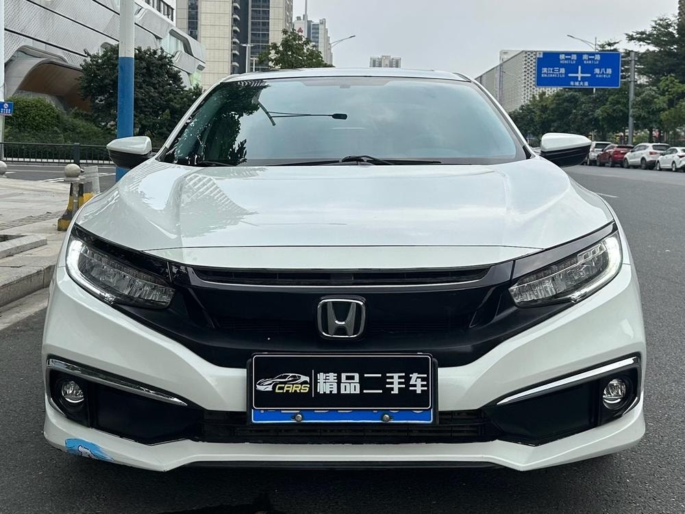 Honda Civic 2019 — фото автомобиля 1