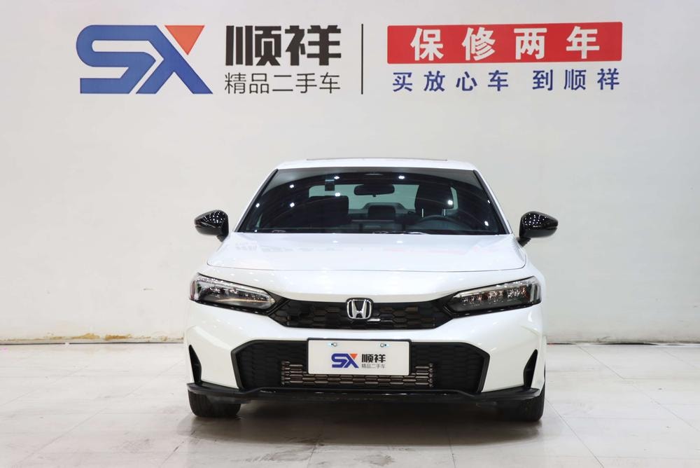 Honda Civic 2025 — фото автомобиля 1