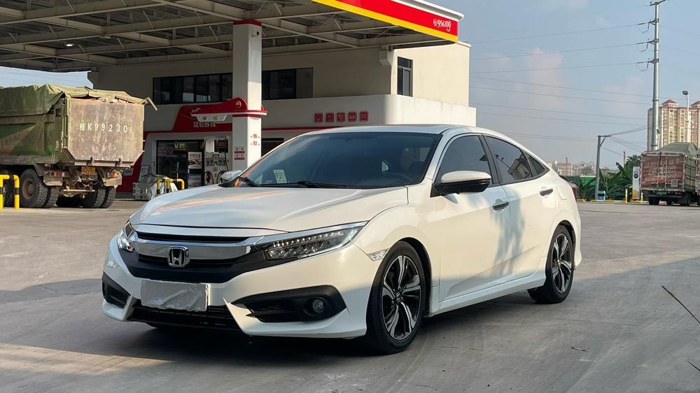 Honda Civic 2016 — фото автомобиля