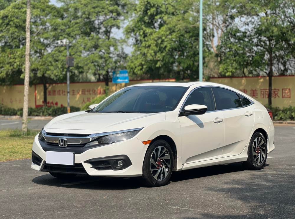 Honda Civic 2016 — фото автомобиля