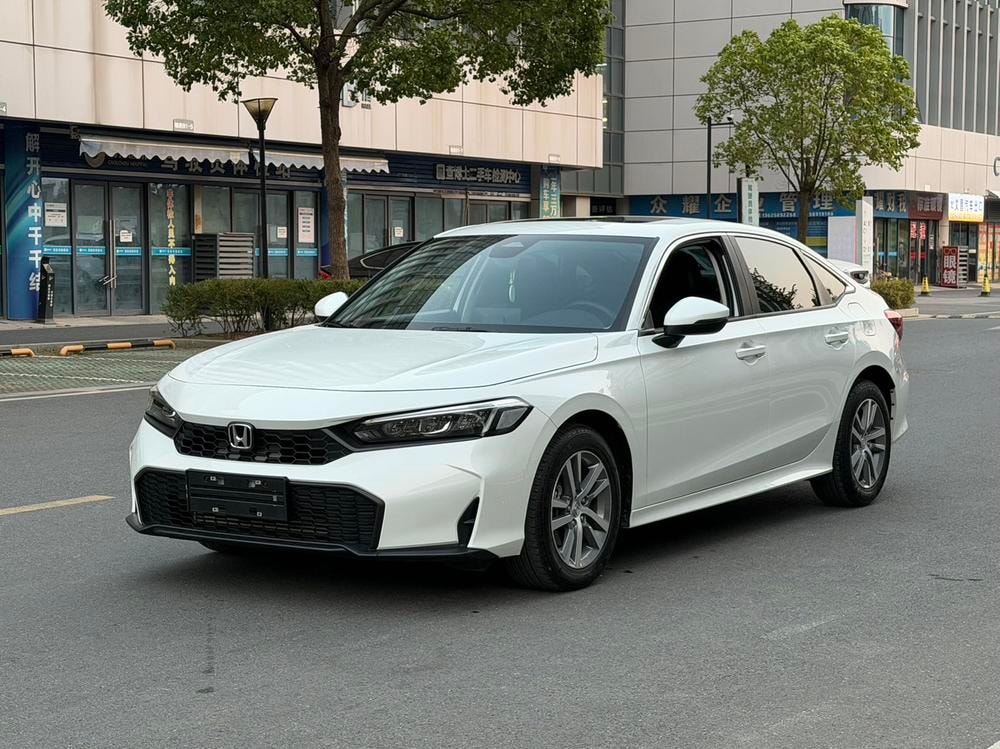 Honda Civic 2025 — фото автомобиля