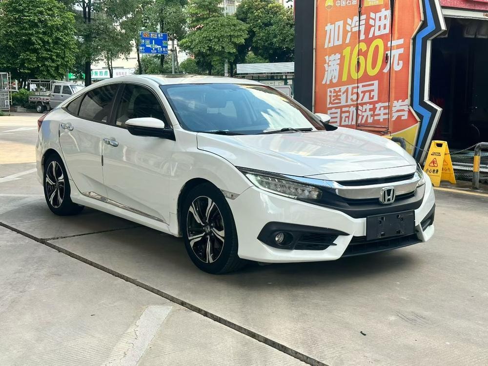 Honda Civic 2016 — фото автомобиля
