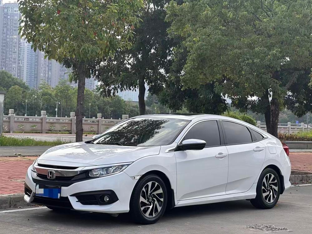 Honda Civic 2016 — фото автомобиля