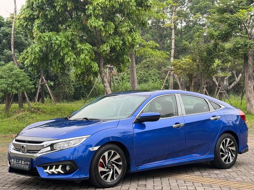 Honda Civic 2016 — фото автомобиля