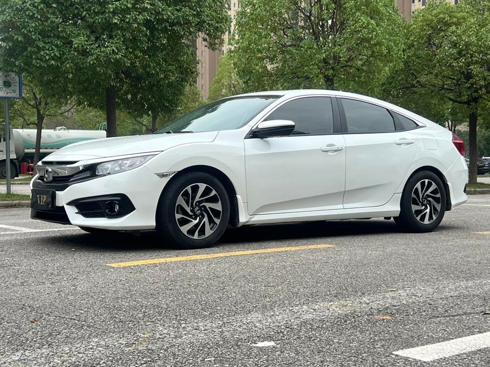 Honda Civic 2016 — фото автомобиля