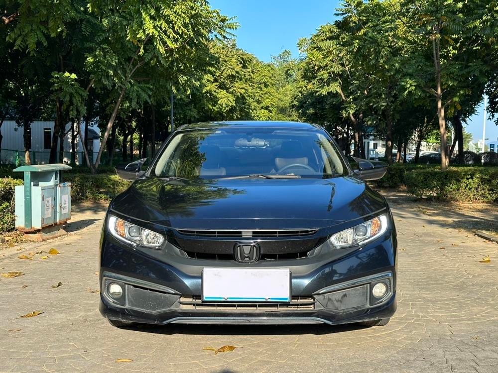 Honda Civic 2022 — фото автомобиля