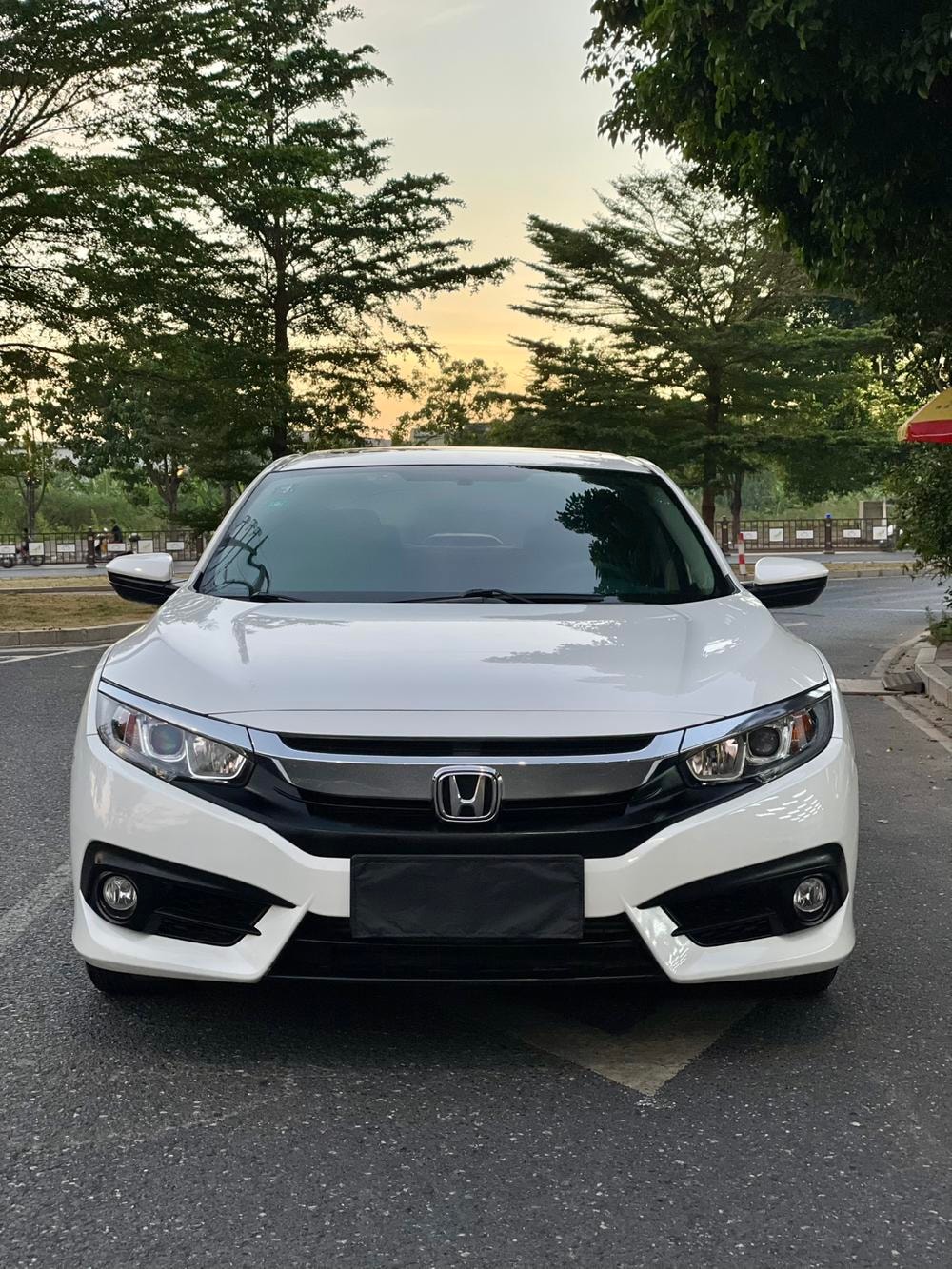 Honda Civic 2016 — фото автомобиля