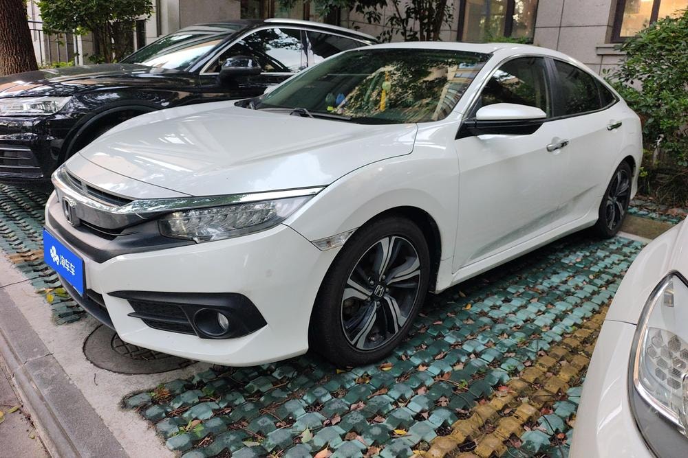 Honda Civic 2016 — фото автомобиля
