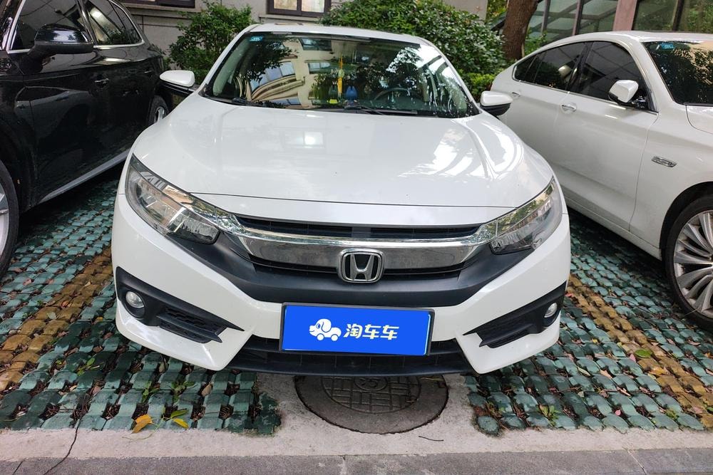 Honda Civic 2016 — фото автомобиля 1
