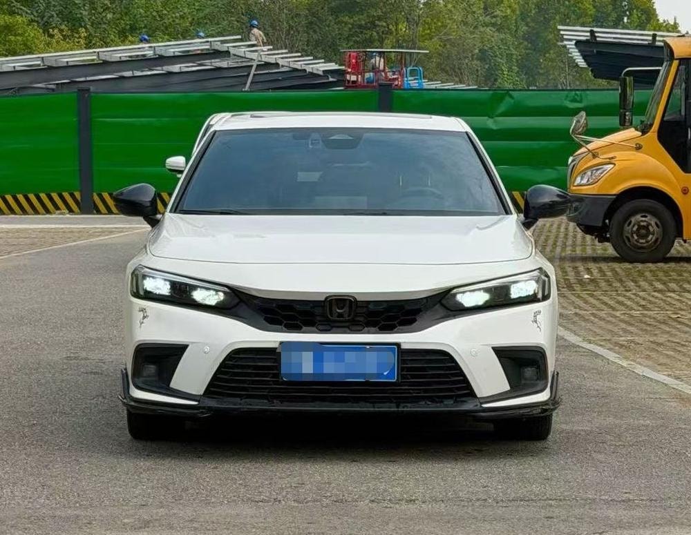 Honda Civic 2023 — фото автомобиля