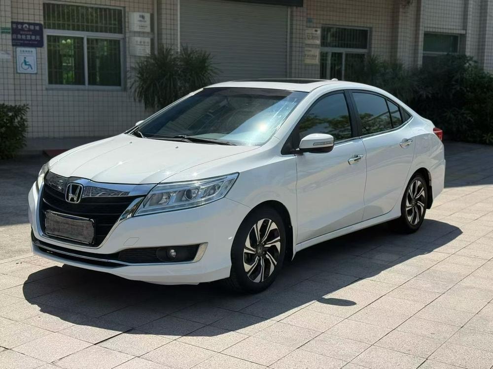 Honda Crider 2016 — фото автомобиля