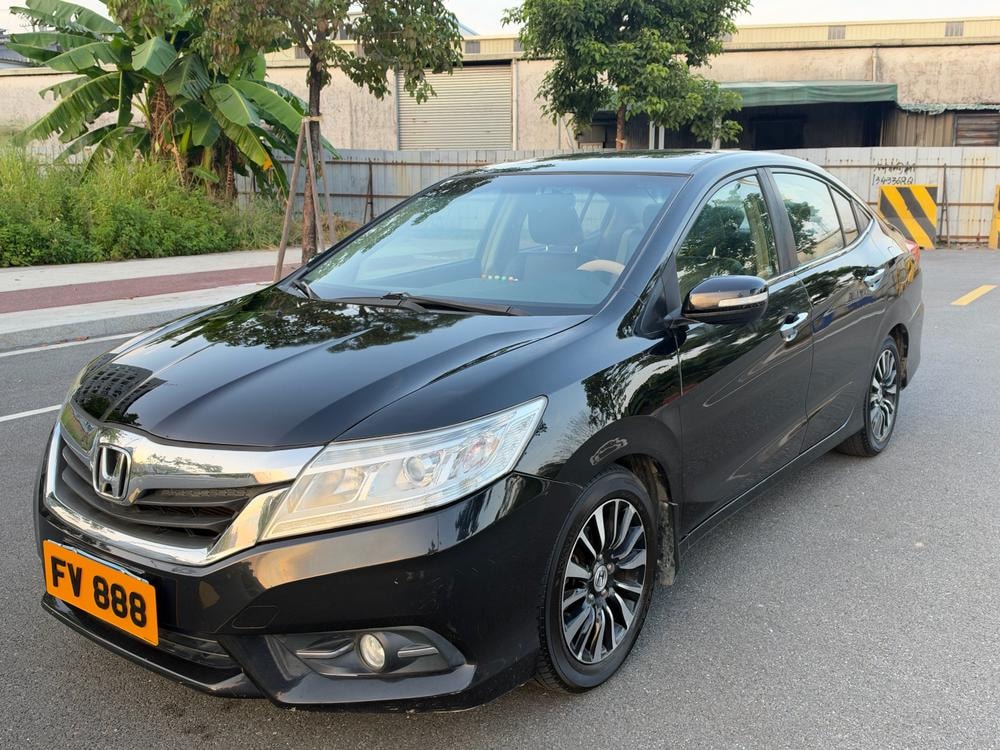 Honda Crider 2013 — фото автомобиля