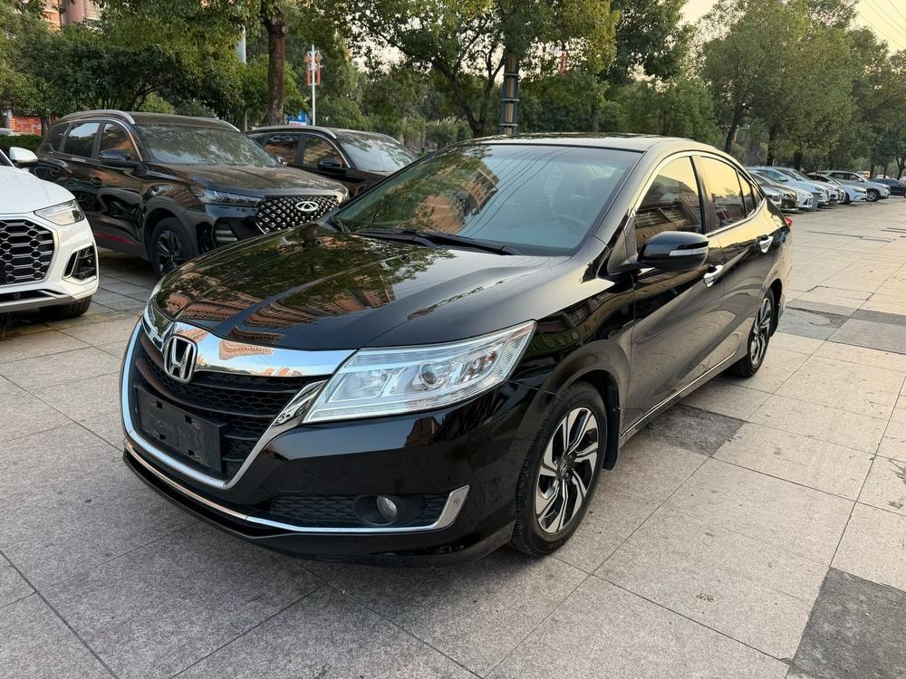 Honda Crider 2016 — фото автомобиля