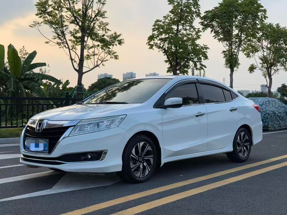 Honda Crider 2016 — фото автомобиля
