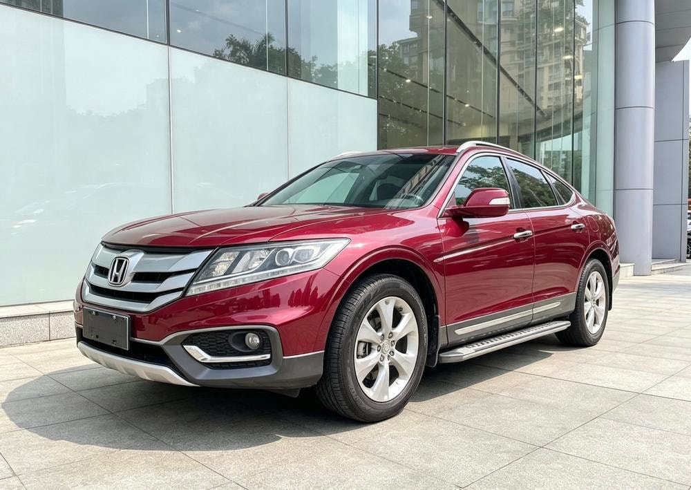 Honda Crosstour 2014 — фото автомобиля