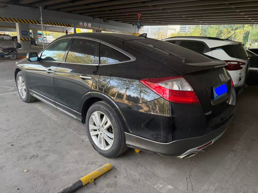 Honda Crosstour 2014 — фото автомобиля