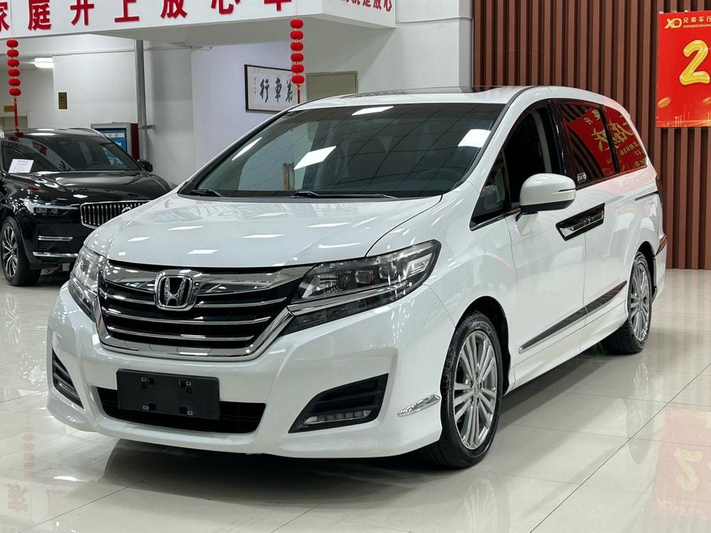 Honda Elysion 2016 — фото автомобиля 1
