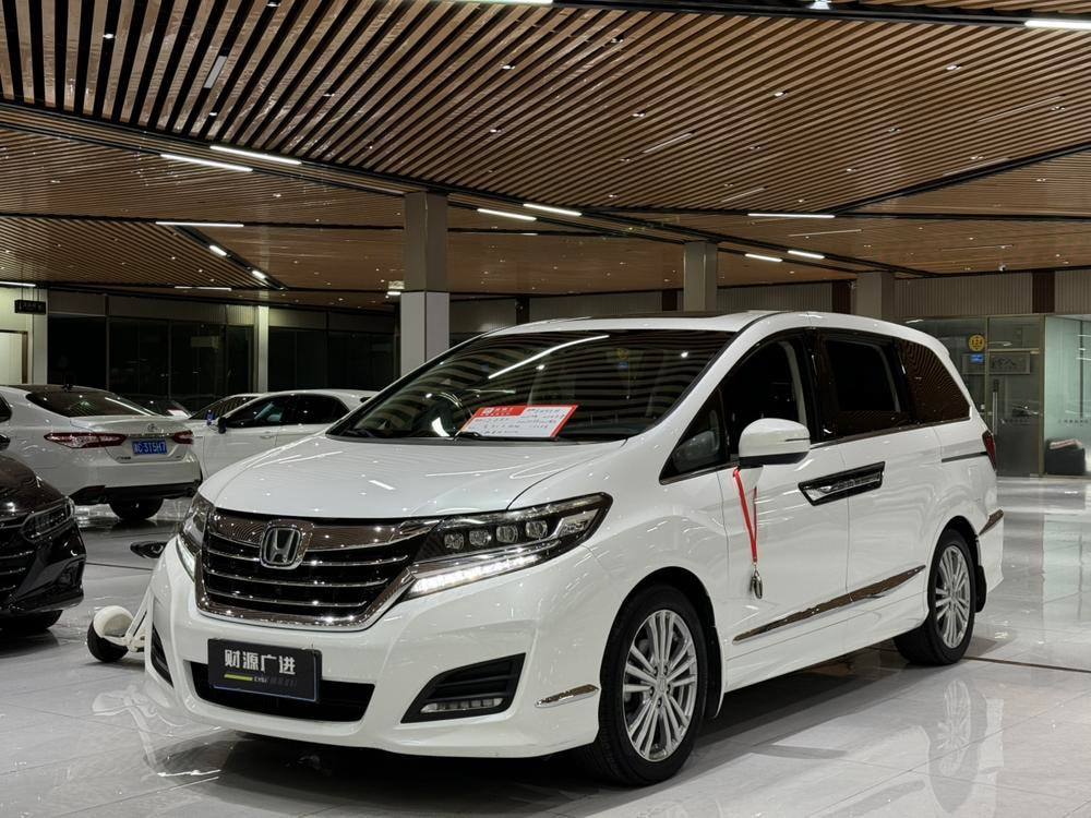 Honda Elysion 2016 — фото автомобиля 1