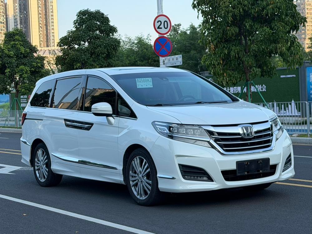 Honda Elysion 2016 — фото автомобиля