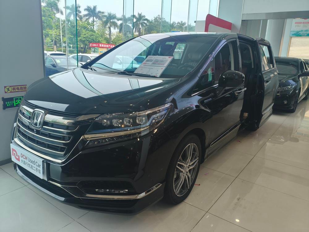 Honda Elysion 2019 — фото автомобиля