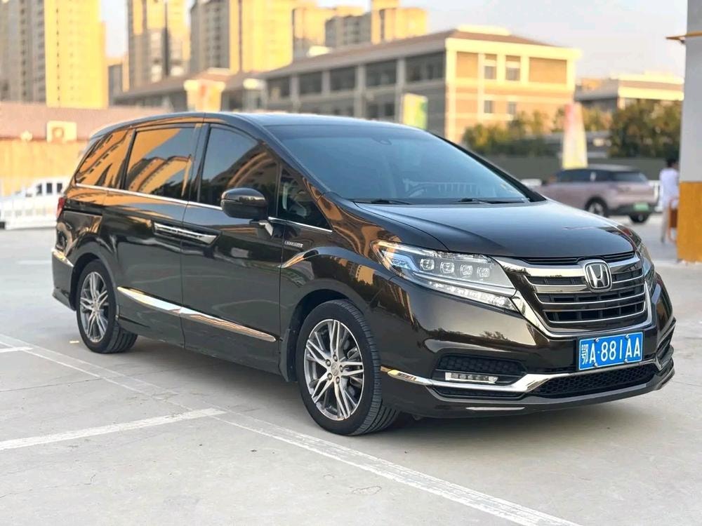 Honda Elysion 2019 — фото автомобиля