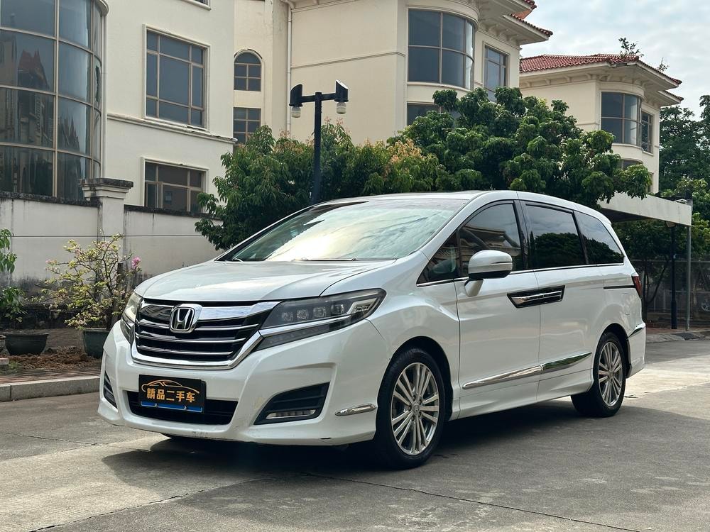 Honda Elysion 2016 — фото автомобиля 1