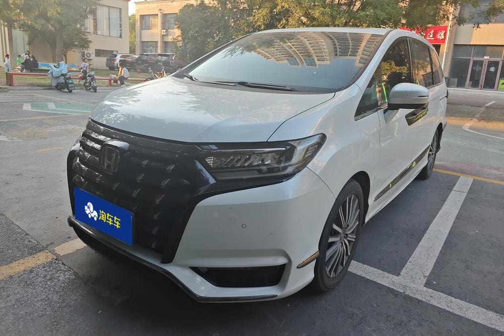 Honda Elysion 2022 — фото автомобиля