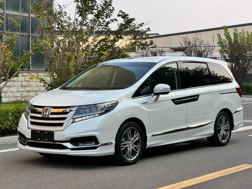 Honda Elysion 2019 — фото автомобиля 1