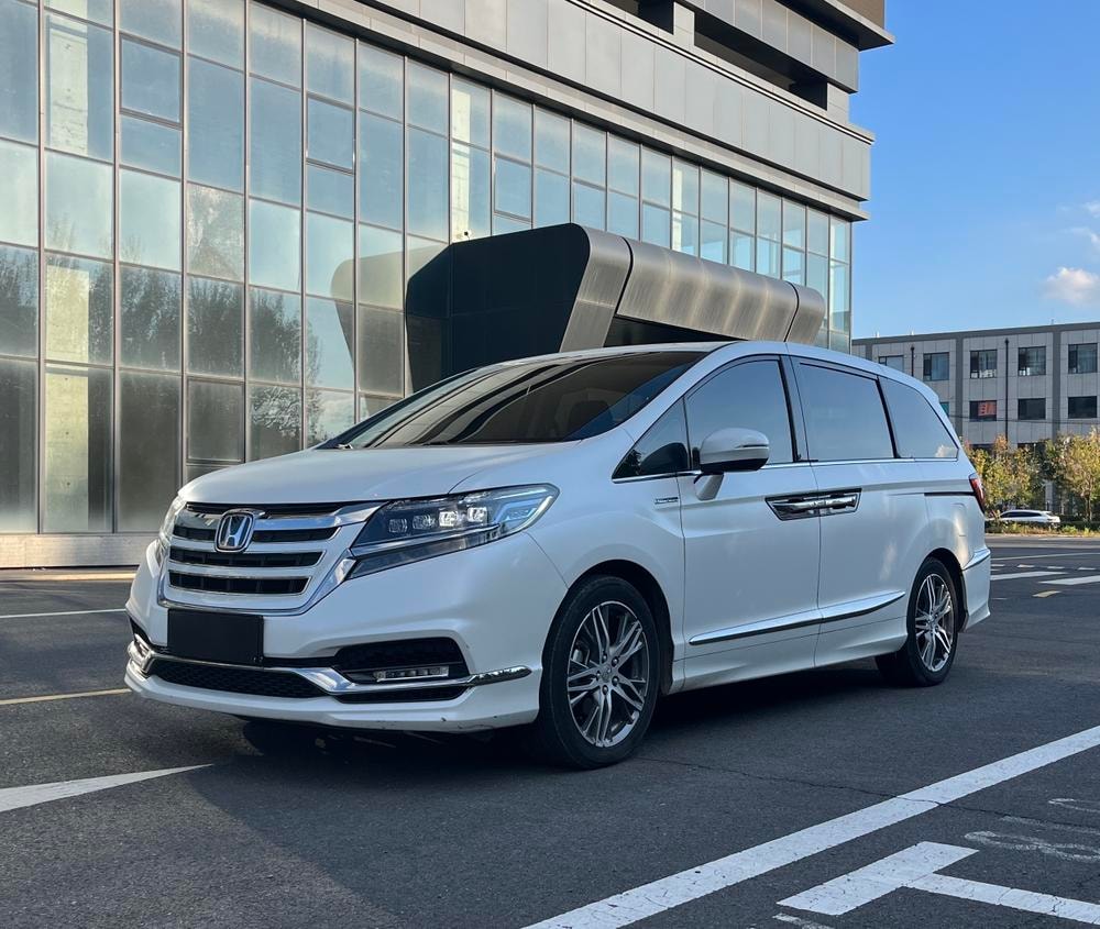 Honda Elysion 2019 — фото автомобиля 1