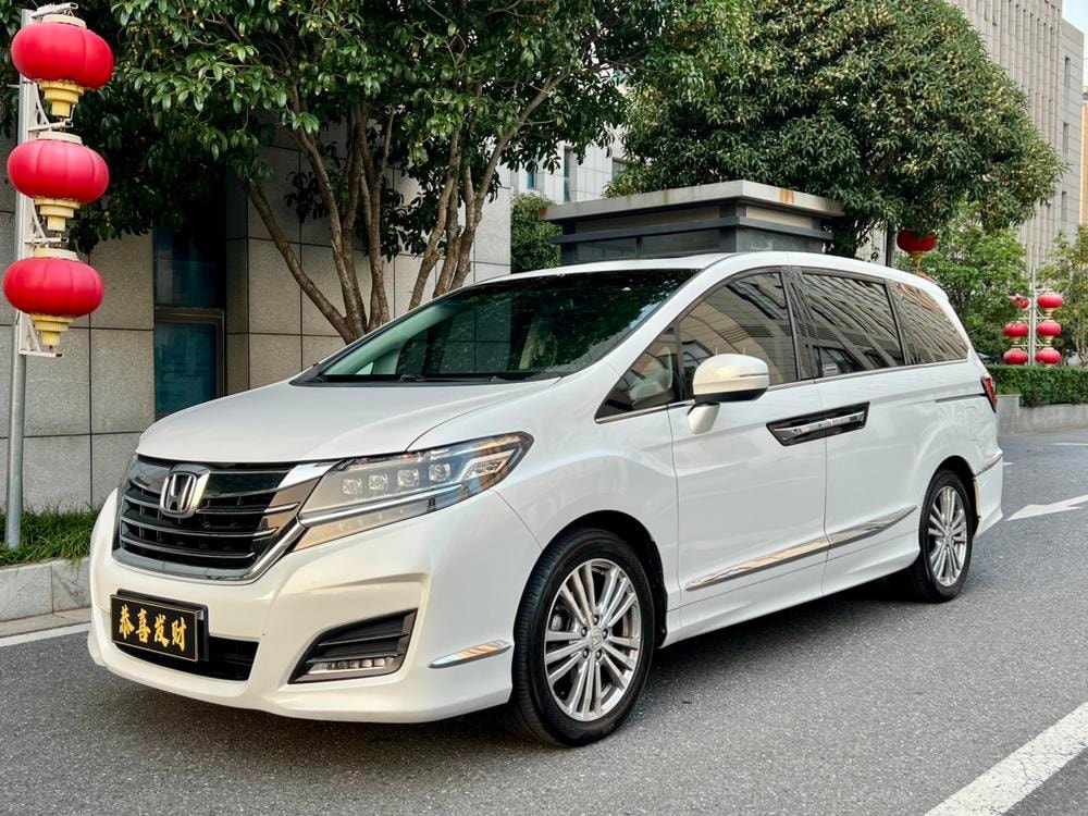 Honda Elysion 2016 — фото автомобиля 1