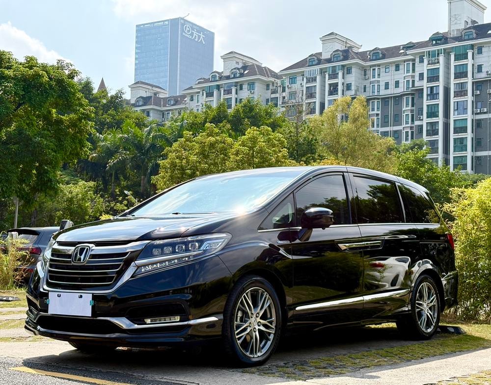 Honda Elysion 2019 — фото автомобиля